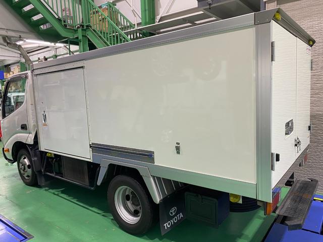 ダイナトラック 　冷蔵冷凍車　設定温度マイナス７℃から３０℃（6枚目）