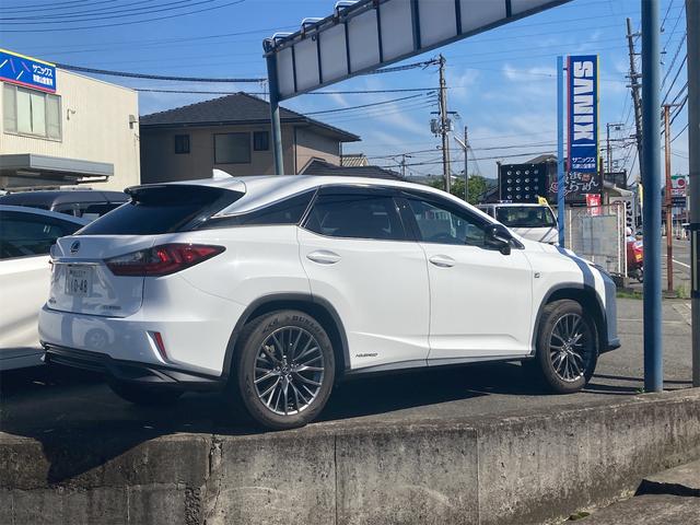 RX RX450h Fスポーツ ワンオーナー/記録簿あり/運転席助手席エアバック/アイドリングストップ/スマートキー/全方位カメラ/革シート/電動格納ミラー/電動リアゲート(3枚目)