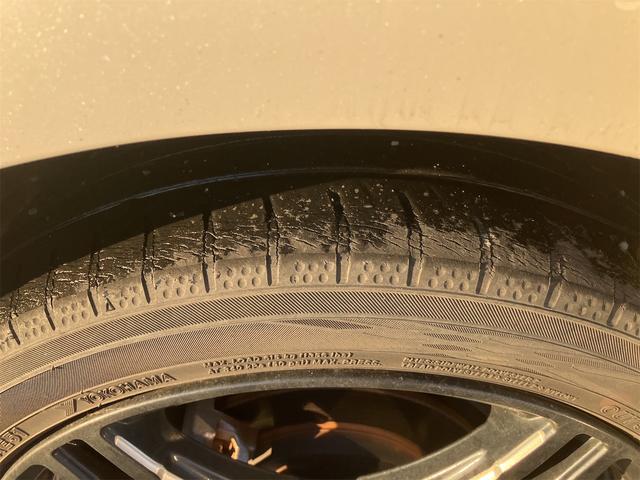 プリウス Ｓ　純正ナビ・Ｂｌｕｅｔｏｏｔｈ接続可・テレビキャンセラー・禁煙車・前後ドライブレコーダー・アイドリングストップ・ＥＴＣ・スマートキー（20枚目）