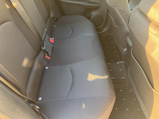 プリウス Ｓ　純正ナビ・Ｂｌｕｅｔｏｏｔｈ接続可・テレビキャンセラー・禁煙車・前後ドライブレコーダー・アイドリングストップ・ＥＴＣ・スマートキー（41枚目）