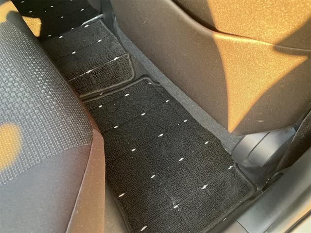 プリウス Ｓ　純正ナビ・Ｂｌｕｅｔｏｏｔｈ接続可・テレビキャンセラー・禁煙車・前後ドライブレコーダー・アイドリングストップ・ＥＴＣ・スマートキー（44枚目）