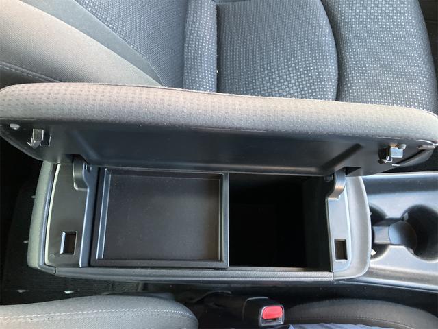 プリウス Ｓ　純正ナビ・Ｂｌｕｅｔｏｏｔｈ接続可・テレビキャンセラー・禁煙車・前後ドライブレコーダー・アイドリングストップ・ＥＴＣ・スマートキー（53枚目）