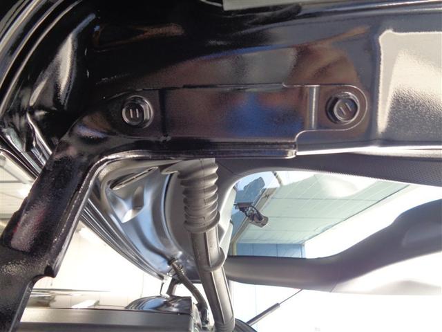 ヴォクシー ZS 煌III フルセグ メモリーナビ DVD再生 ミュージックプレイヤー接続可 バックカメラ 衝突被害軽減システム ETC 両側電動スライド LEDヘッドランプ ウオークスルー 乗車定員7人 3列シート フルエアロ(30枚目)