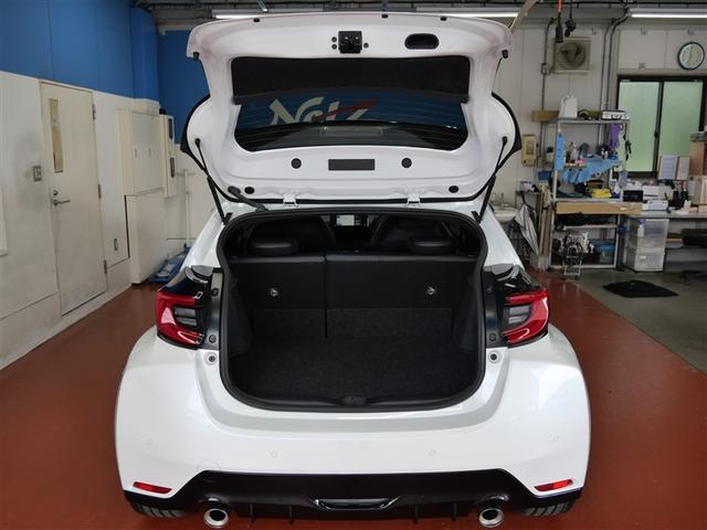 GRヤリス RZ ハイパフォーマンス 4WD フルセグ メモリーナビ ミュージックプレイヤー接続可 バックカメラ 衝突被害軽減システム ETC ドラレコ LEDヘッドランプ ワンオーナー フルエアロ(8枚目)