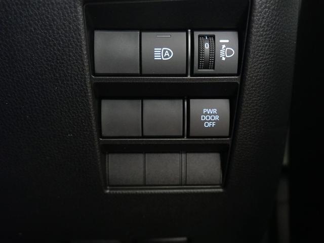 ノア Ｓ－Ｚ　フルセグ　メモリーナビ　ＤＶＤ再生　ミュージックプレイヤー接続可　後席モニター　バックカメラ　衝突被害軽減システム　ＥＴＣ　両側電動スライド　ＬＥＤヘッドランプ　乗車定員７人　３列シート　ワンオーナー（16枚目）