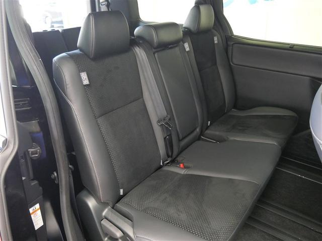 ヴォクシー ＺＳ　煌ＩＩＩ　フルセグ　メモリーナビ　ＤＶＤ再生　ミュージックプレイヤー接続可　バックカメラ　衝突被害軽減システム　ＥＴＣ　ドラレコ　両側電動スライド　ＬＥＤヘッドランプ　ウオークスルー　乗車定員８人　３列シート（8枚目）