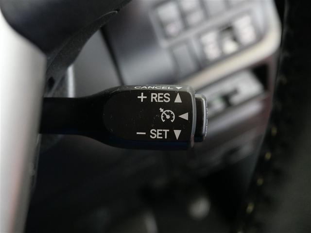 ヴォクシー ＺＳ　煌ＩＩＩ　フルセグ　メモリーナビ　ＤＶＤ再生　ミュージックプレイヤー接続可　バックカメラ　衝突被害軽減システム　ＥＴＣ　ドラレコ　両側電動スライド　ＬＥＤヘッドランプ　ウオークスルー　乗車定員８人　３列シート（18枚目）