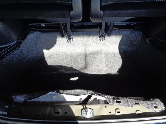 ヴォクシー ＺＳ　煌ＩＩＩ　フルセグ　メモリーナビ　ＤＶＤ再生　ミュージックプレイヤー接続可　バックカメラ　衝突被害軽減システム　ＥＴＣ　ドラレコ　両側電動スライド　ＬＥＤヘッドランプ　ウオークスルー　乗車定員８人　３列シート（30枚目）