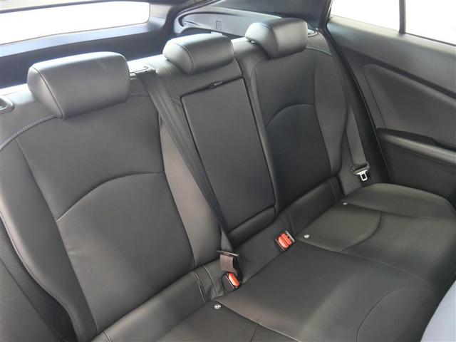 プリウス Ｓツーリングセレクション　４ＷＤ　フルセグ　メモリーナビ　ＤＶＤ再生　ミュージックプレイヤー接続可　バックカメラ　衝突被害軽減システム　ＥＴＣ　ドラレコ　ＬＥＤヘッドランプ　ワンオーナー（8枚目）