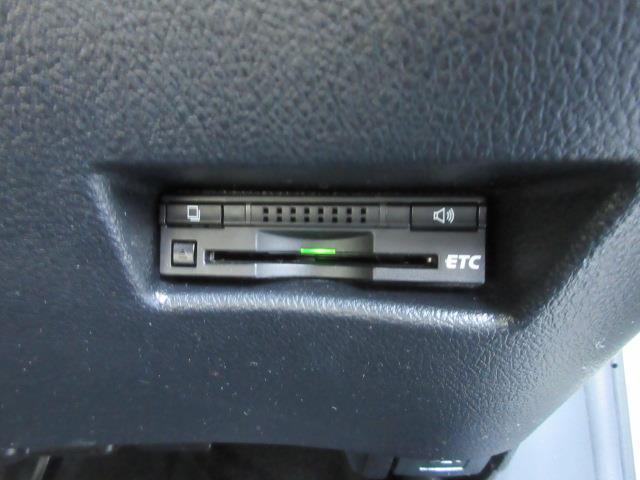 ハイブリッドG フルセグ メモリーナビ DVD再生 バックカメラ ETC 両側電動スライド ウオークスルー 乗車定員7人 3列シート ワンオーナー フルエアロ 記録簿(11枚目)