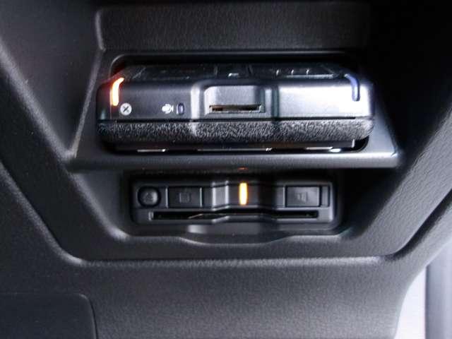 �������H�̗��������A�X���[�Y�ɒʉ߂ł���A�d�s�b�ԍڊ�𑕔����Ă��܂��B