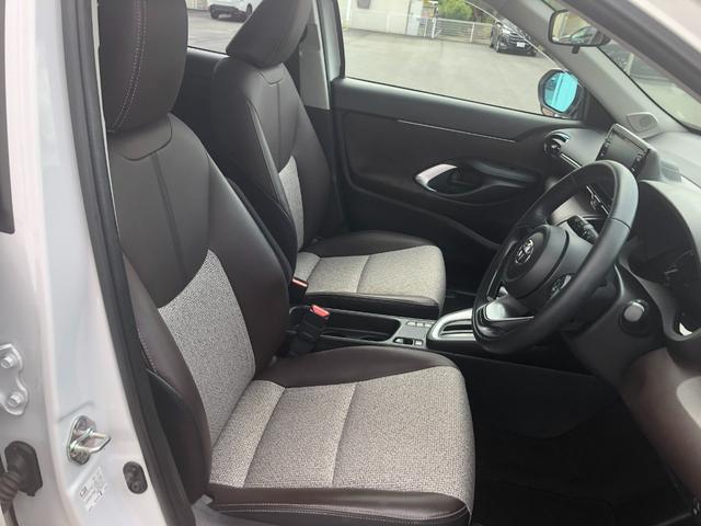 ヤリスクロス ハイブリッドZ ディスプレイオーディオ・フルセグ・パワーシート・純正アルミホイール・LEDヘッドランプ・スマートキー(14枚目)