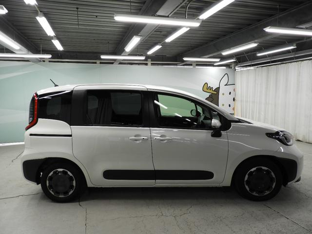 シエンタ ハイブリッドZ ディスプレイオーディオ・フルセグ・ドラレコ・両側電動スライドドア・LEDヘッドランプ・スマートキー(5枚目)