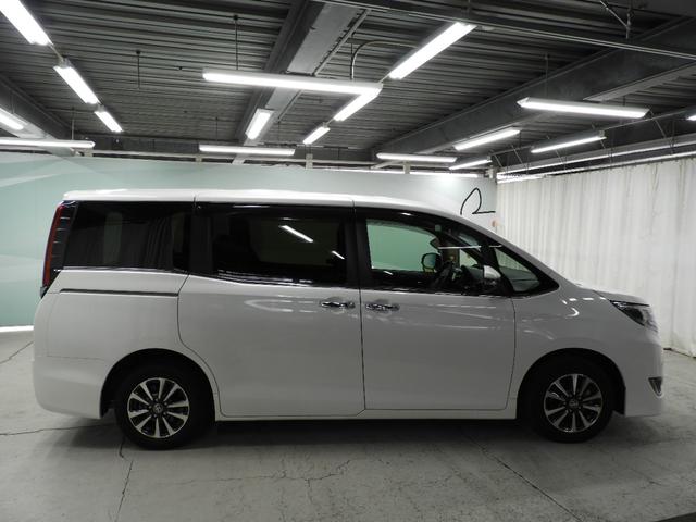 エスクァイア ハイブリッドGi メモリーナビ・フルセグ・後席モニター・ドラレコ・両側電動スライドドア・LEDヘッドランプ・スマートキー・ワンオーナー(5枚目)