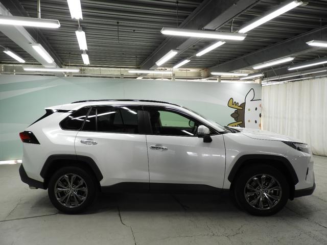 RAV4 ハイブリッドG ディスプレイオーディオナビ・パノラミックビューモニター・ブラインドスポットモニター・パワーシート・純正アルミホイール・LEDヘッドランプ・スマートキー・ワンオーナー(5枚目)