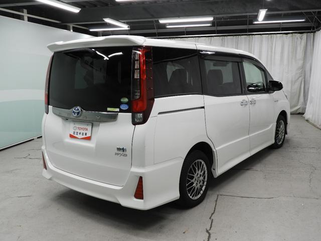 ノア ハイブリッドSi ダブルバイビー メモリーナビ・フルセグ・両側電動スライド・純正アルミホイール・スマートキー・ワンオーナー(6枚目)