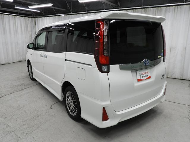 ノア ハイブリッドSi ダブルバイビー メモリーナビ・フルセグ・両側電動スライド・純正アルミホイール・スマートキー・ワンオーナー(8枚目)