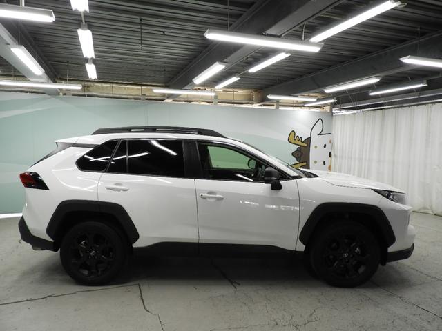 ＲＡＶ４ アドベンチャー　オフロードパッケージＩＩ　ディスプレイオーディオナビ・ドラレコ・パノラミックビューモニター・ブラインドスポットモニター・純正アルミホイール・スマートキー・ワンオーナー（5枚目）