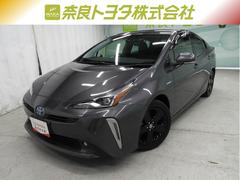 優れた環境性能と走行性能！ハイブリッド車の代名詞プリウスです。ぜひご覧ください。 5