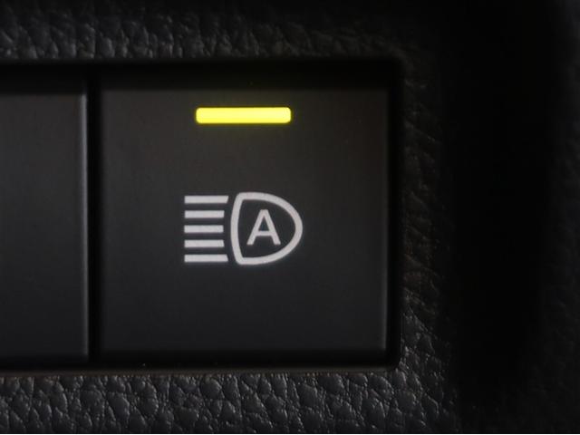 RAV4 ハイブリッドアドベンチャー LEDヘッドライト エアバッグ ABS 衝突軽減システム クルーズコントロール アルミホイール 横滑り防止 キーレス 盗難防止装置 ミュージックプレイヤー接続可 メモリーナビ ドライブレコーダー ナビ(14枚目)