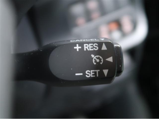 ヴォクシー ZS 煌III プリクラッシュ スマートキ アイスト DVD再生機能 横滑り防止装置 ナビTV アルミ 三列シート WAC 盗難防止 オートエアコン キーレス ETC装備 パワステ メモリナビ クルコン ABS(17枚目)