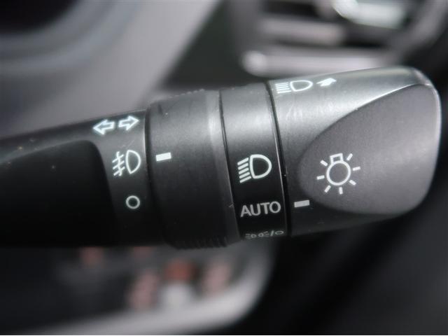 ヴォクシー ZS 煌III プリクラッシュ スマートキ アイスト DVD再生機能 横滑り防止装置 ナビTV アルミ 三列シート WAC 盗難防止 オートエアコン キーレス ETC装備 パワステ メモリナビ クルコン ABS(22枚目)