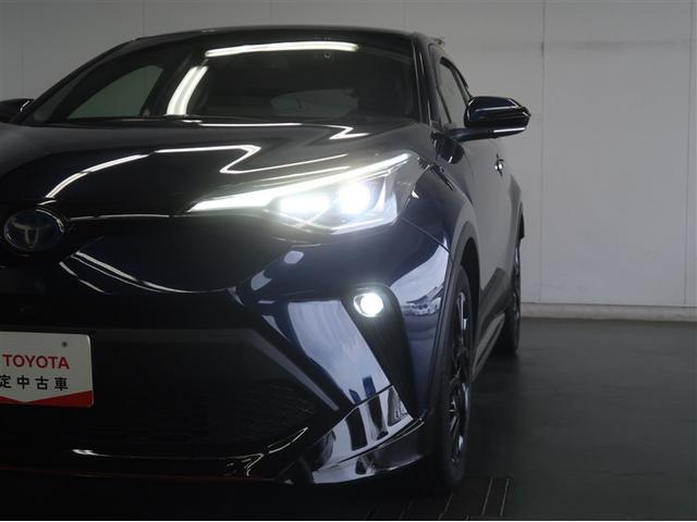 ＬＥＤヘッドライトです。デザイン性が良くとても明るいので、夜間の走行や悪天候でも安心です。しかも長寿命！