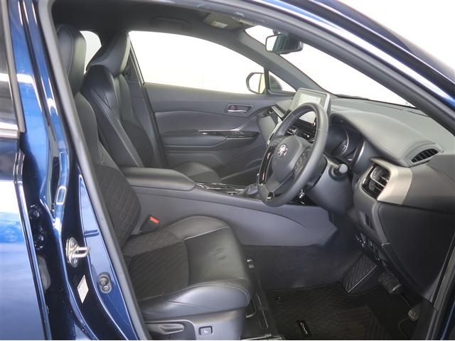 見通しの良いすっきりとした視界で、誰でも運転し易いです。運転のし易さは疲れにくさにも繋がりますよ♪