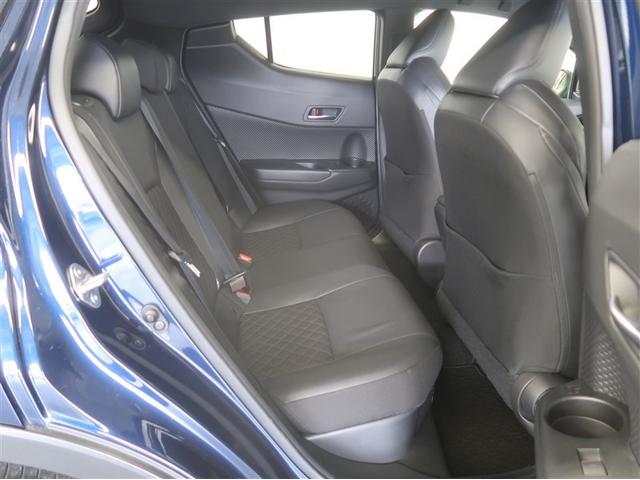 用途に合わせて使い分けられるセカンドシート！