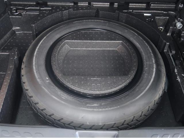 スペアタイヤ付属ですので万が一の時も安心です。
