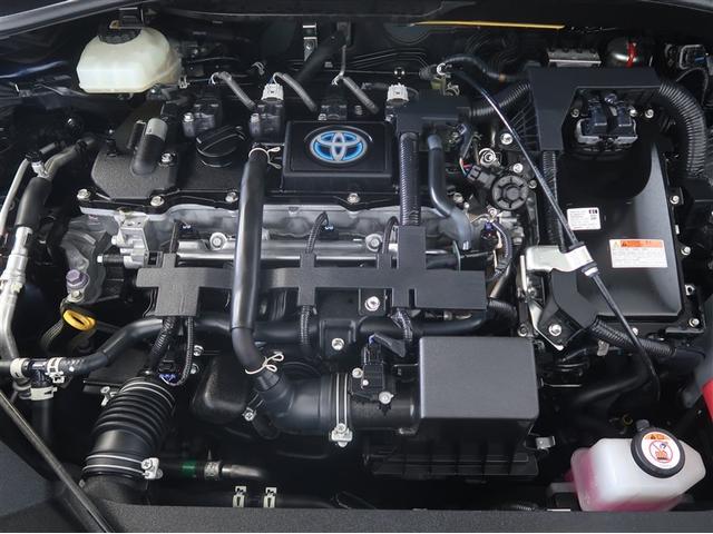 普段はあまり見ないエンジンルーム内も綺麗に仕上げています。見えない所も清潔に保ちたいですよね。