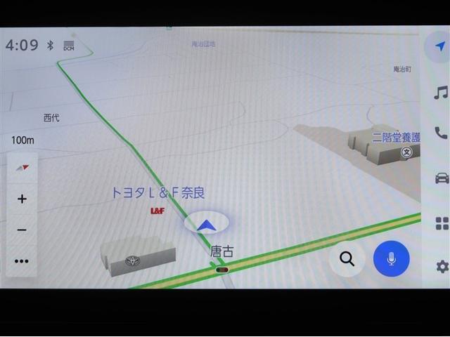 ヴォクシー ハイブリッドＳ－Ｚ　パワーウィンドウ　ＤＶＤ再生機能　インテリキー　横滑防止装置　地デジＴＶ　アクティブクルーズコントロール　１オナ　フルオートエアコン　リアカメラ　エアバッグ　ＡＢＳ　１００Ｖ充電　ナビＴＶ　ＷＡＣ（9枚目）