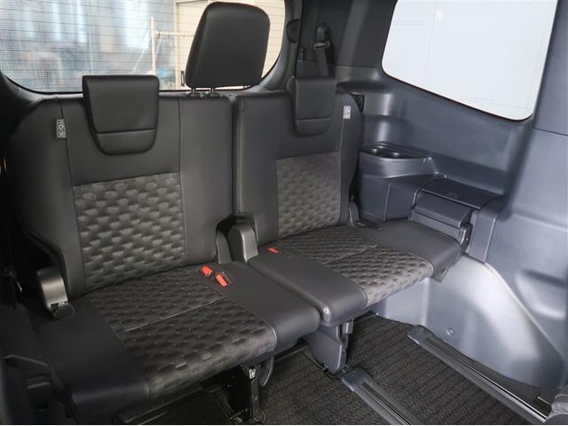 ヴォクシー ハイブリッドＳ－Ｚ　パワーウィンドウ　ＤＶＤ再生機能　インテリキー　横滑防止装置　地デジＴＶ　アクティブクルーズコントロール　１オナ　フルオートエアコン　リアカメラ　エアバッグ　ＡＢＳ　１００Ｖ充電　ナビＴＶ　ＷＡＣ（28枚目）