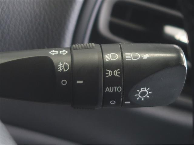 プリウス Sセーフティプラス 衝突回避システム エアロ Bモニター LEDライト クルコン ETC装備 スマートKEY ナビTV イモビライザー 横滑り防止機能 PW カーテンエアバッグ キーレスエントリー オ-トエアコン アルミ(23枚目)