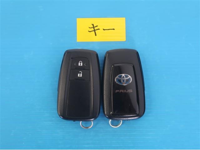 プリウス Sセーフティプラス 衝突回避システム エアロ Bモニター LEDライト クルコン ETC装備 スマートKEY ナビTV イモビライザー 横滑り防止機能 PW カーテンエアバッグ キーレスエントリー オ-トエアコン アルミ(27枚目)