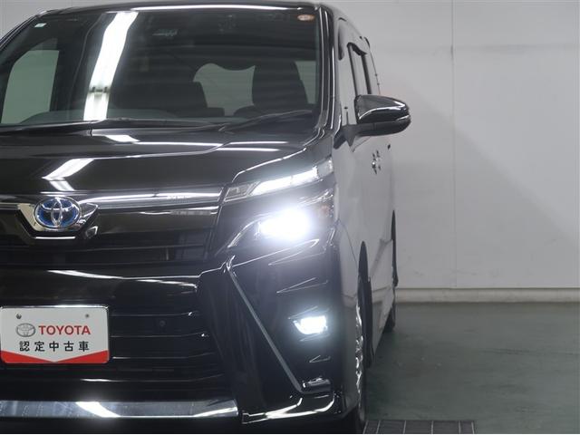 ヴォクシー ハイブリッドZS 煌III ドライブレコーダ アイドリングストップ 地デジTV リヤカメラ 1オナ車 Wエアコン スマートキー DVD再生可 クルコン VSC キーレス アルミホイール ナビ&TV LEDヘッドランプ ETC(28枚目)