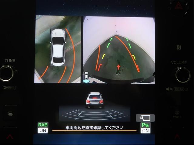 �p�m���~�b�N�r���[���j�^�[�t���ł��B�ԗ����ォ�猩���l�ȉf�����f�B�X�v���C�I�[�f�B�I��ʂɕ\���B�^�]�Ȃ���̖ڎ������ł͌��ɂ����A�ԗ����ӂ̏󋵂����A���^�C���ł�������m�F�o���܂��B