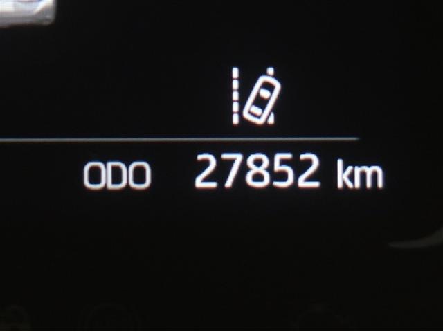 アクア Ｚ　ＬＥＤヘッドライト　スマートキー　１００Ｖ電源　イモビライザー　アルミホイール　ドライブレコーダー　オートクルーズコントロール　フルセグＴＶ　エアコン　ＥＳＣ　ナビ＆ＴＶ　カーテンエアバッグ　ＥＴＣ（10枚目）