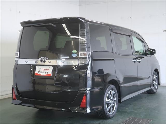 ヴォクシー ＺＳ　煌ＩＩ　アイドリングＳＴＯＰ　両側電動パワースライドドア　地デジフルセグＴＶ　ＥＴＣ付き　Ｒカメラ　ワンオーナー車　ウォークスルー　エアロ　リアエアコン　パワーウインドウ　ＬＥＤライト　ＥＳＣ　パワステ　ＡＣ（8枚目）