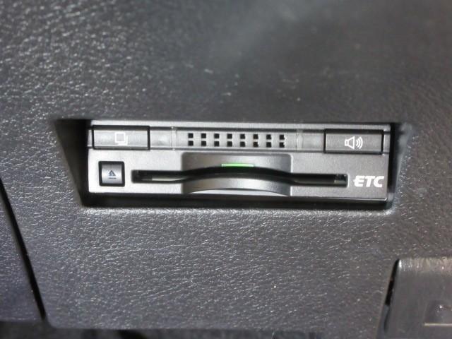 カローラフィールダー １．５Ｘ　フルセグ　メモリーナビ　ＤＶＤ再生　バックカメラ　ＥＴＣ（11枚目）