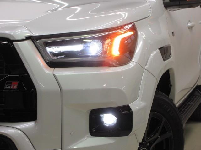 ハイラックス Ｚ　ＧＲスポーツ　４ＷＤ　メモリーナビ　バックカメラ　衝突被害軽減システム　ＥＴＣ　ドラレコ　ＬＥＤヘッドランプ　アイドリングストップ　ディーゼル（7枚目）