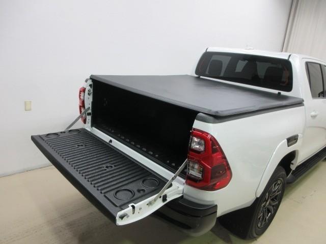 ハイラックス Ｚ　ＧＲスポーツ　４ＷＤ　メモリーナビ　バックカメラ　衝突被害軽減システム　ＥＴＣ　ドラレコ　ＬＥＤヘッドランプ　アイドリングストップ　ディーゼル（9枚目）
