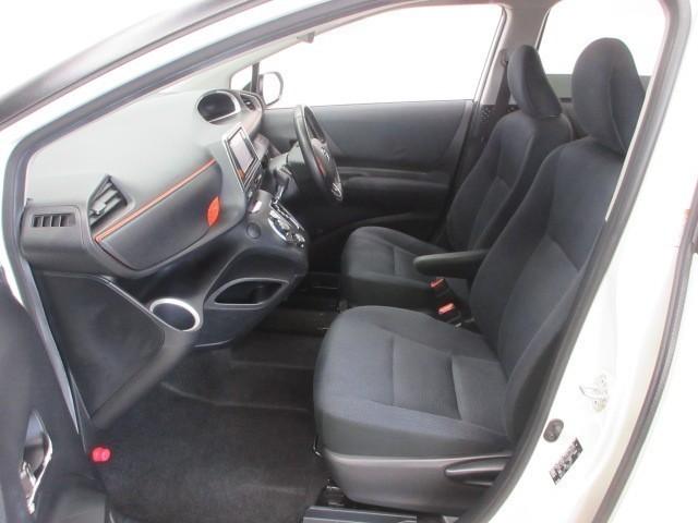 シエンタ ハイブリッドＧ　フルセグ　メモリーナビ　ＤＶＤ再生　バックカメラ　衝突被害軽減システム　ＥＴＣ　両側電動スライド　ＬＥＤヘッドランプ　乗車定員７人（25枚目）