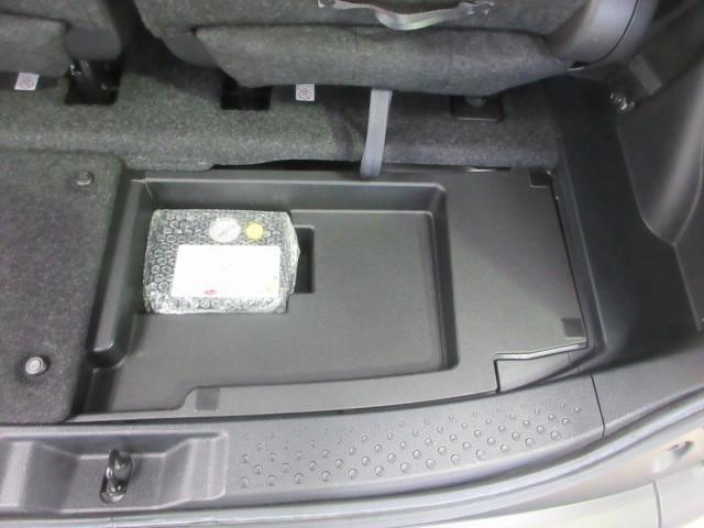 シエンタ ハイブリッドＧ　フルセグ　メモリーナビ　ＤＶＤ再生　バックカメラ　衝突被害軽減システム　ＥＴＣ　両側電動スライド　ＬＥＤヘッドランプ　乗車定員７人（30枚目）