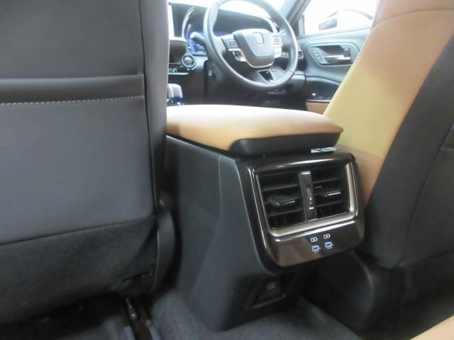 クラウンスポーツ Z 4WD フルセグ メモリーナビ バックカメラ 衝突被害軽減システム ETC ドラレコ LEDヘッドランプ(19枚目)