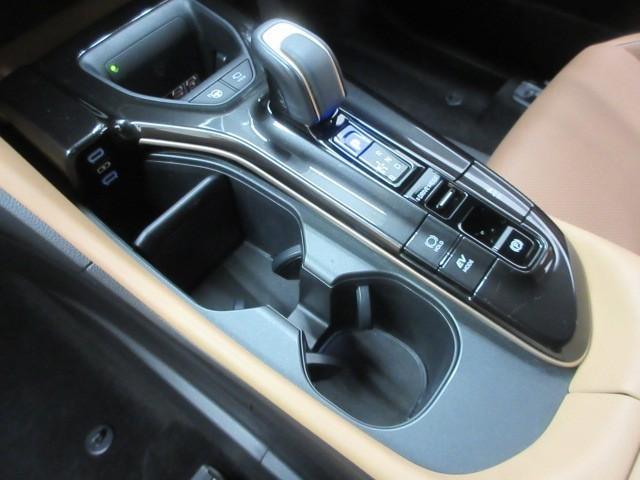 クラウンスポーツ Z 4WD フルセグ メモリーナビ バックカメラ 衝突被害軽減システム ETC ドラレコ LEDヘッドランプ(28枚目)