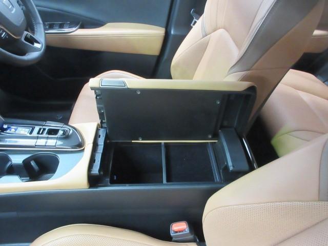 クラウンスポーツ Z 4WD フルセグ メモリーナビ バックカメラ 衝突被害軽減システム ETC ドラレコ LEDヘッドランプ(29枚目)