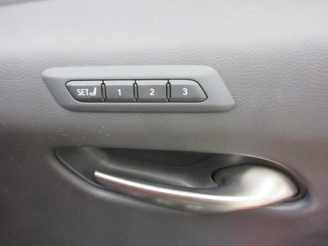 ＵＸ ＵＸ２５０ｈ　Ｆスポーツ　フルセグ　メモリーナビ　ＤＶＤ再生　バックカメラ　衝突被害軽減システム　ＥＴＣ　ドラレコ　ＬＥＤヘッドランプ（21枚目）