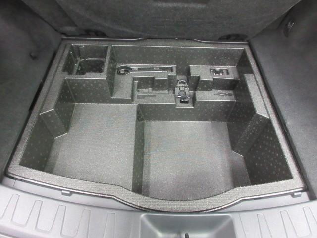 ＵＸ ＵＸ２５０ｈ　Ｆスポーツ　フルセグ　メモリーナビ　ＤＶＤ再生　バックカメラ　衝突被害軽減システム　ＥＴＣ　ドラレコ　ＬＥＤヘッドランプ（36枚目）