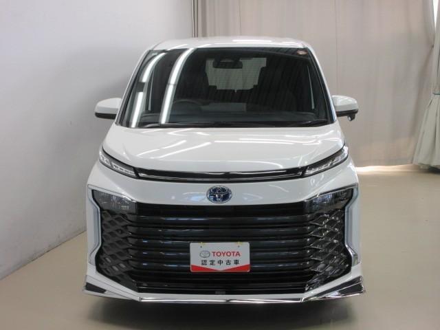 ヴォクシー ハイブリッドS-Z フルセグ メモリーナビ DVD再生 バックカメラ 衝突被害軽減システム ETC 両側電動スライド LEDヘッドランプ 乗車定員7人 3列シート フルエアロ(3枚目)